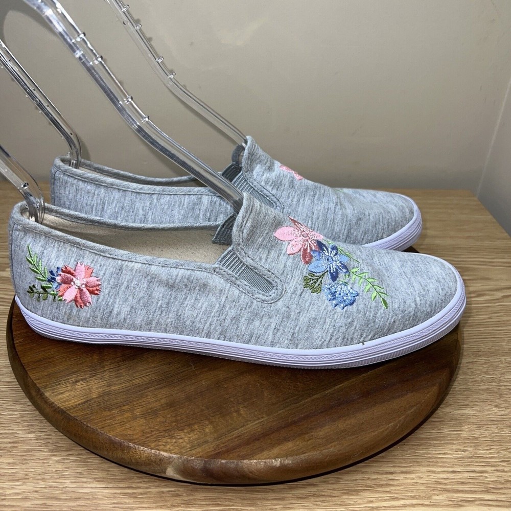 American Eagle Shoes Women’s Size 9 Gray Embroidered Canvas Slip On Deck Shoes